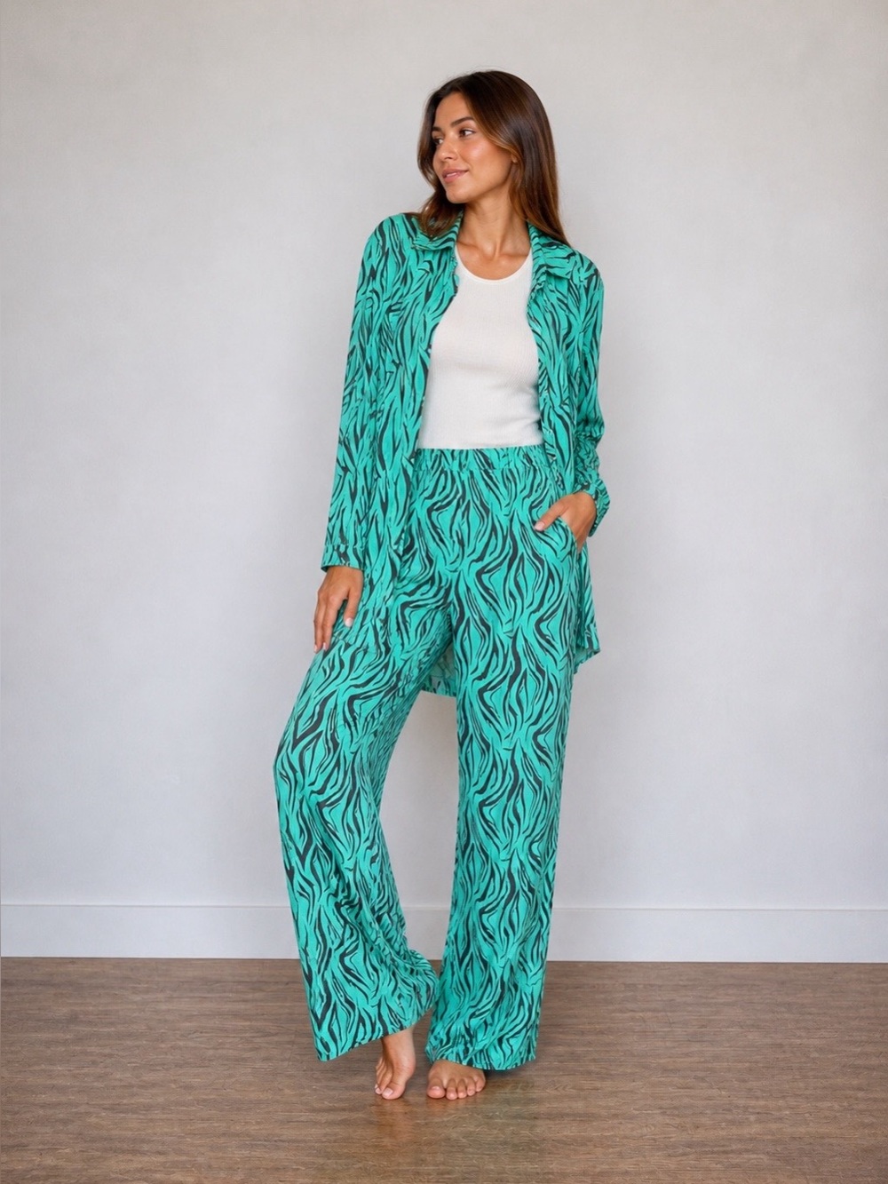 PrettyLittleThing Matching Set | Printed Shirt & Tailored Pants | US 6